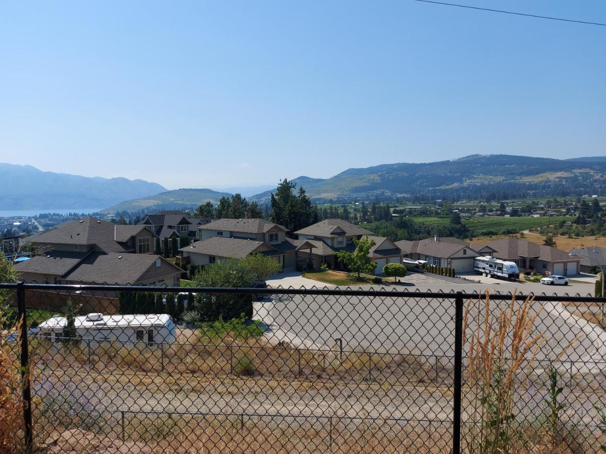 Peaceful And Spacious Lake View West Kelowna Eksteriør billede